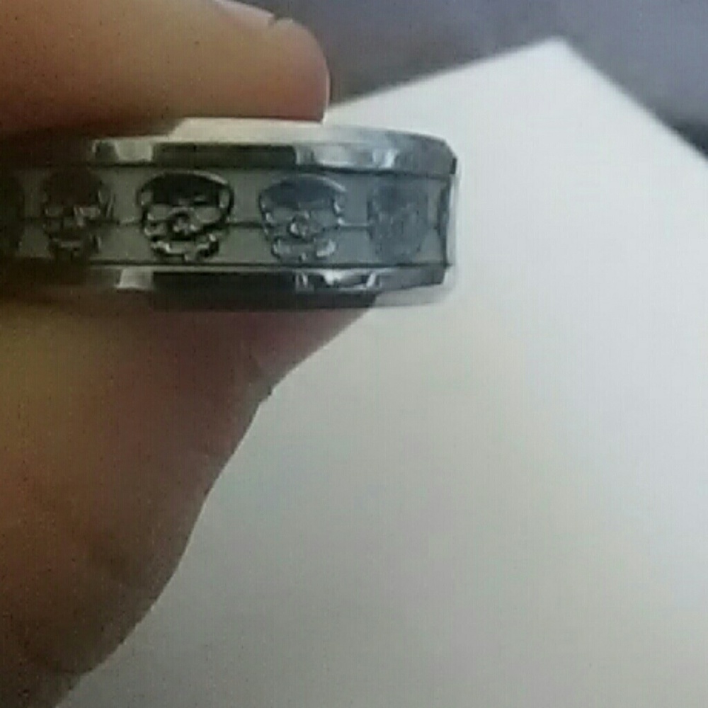 Ring - Picture 2 of 2